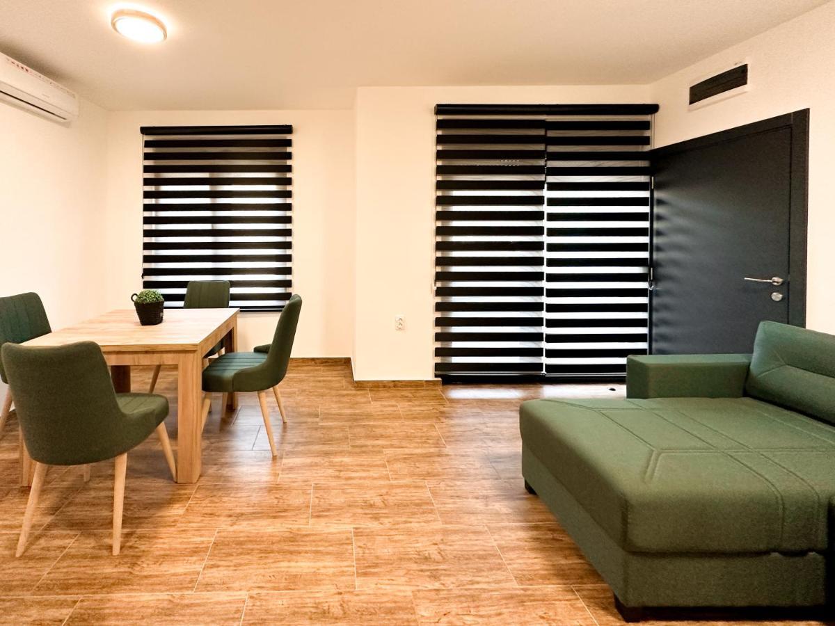 Kiko Apartmani Lux Zrenjanin Exteriér fotografie